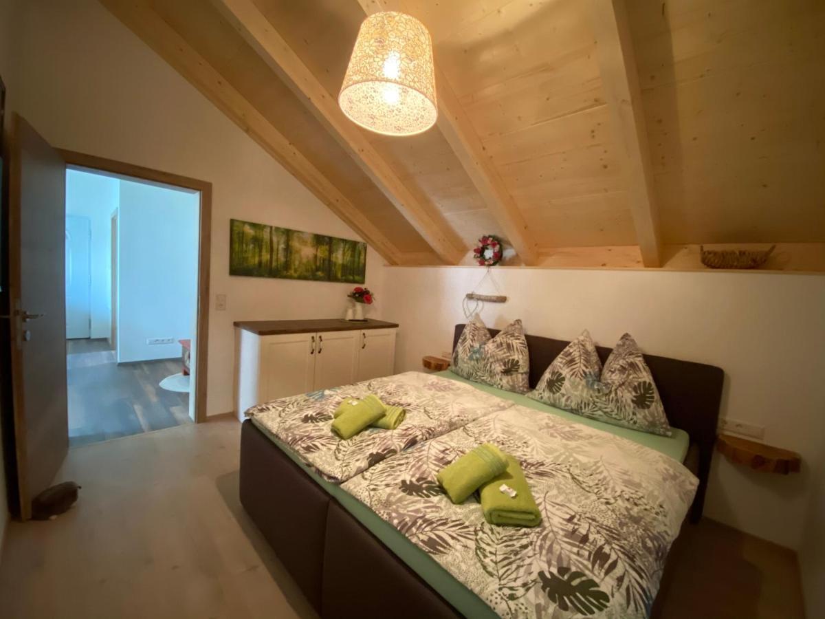 Apartments Edelweiss & Enzian - Gaestehaus Zum Fuchs Hermagor-Pressegger See Bagian luar foto